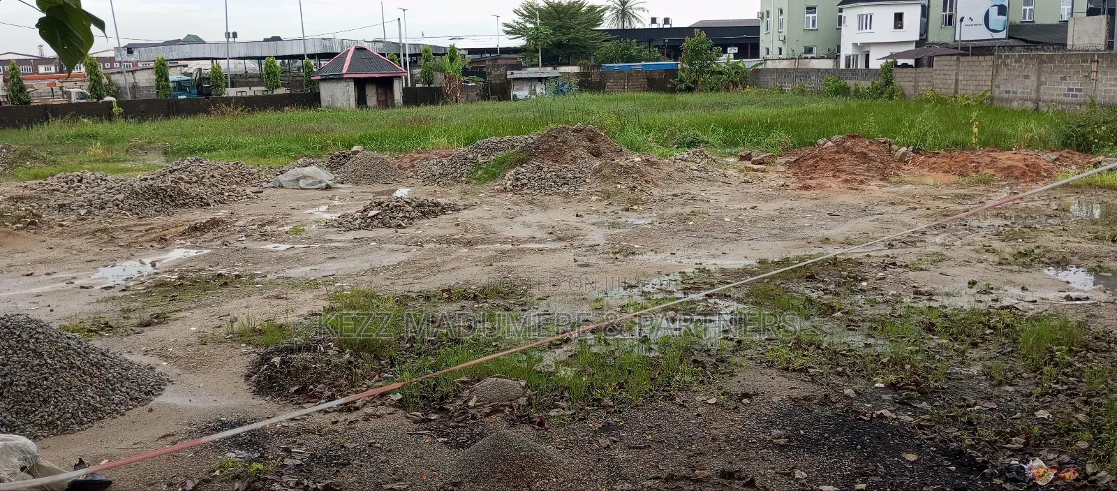 For Sale : 2 Plots on the Major G.U.Aker Road , Eliozu , Ph