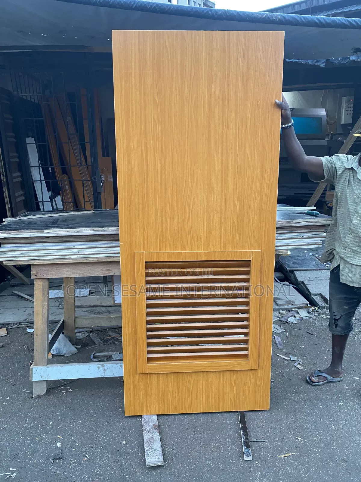 HDF Door With Lower Vent