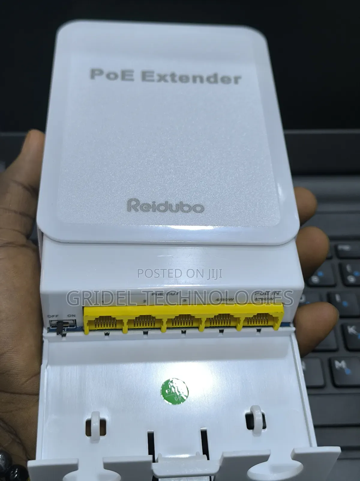 Outdoor Gigabit POE Extender 1 to 4 Ports 10/100/1000 MBPS