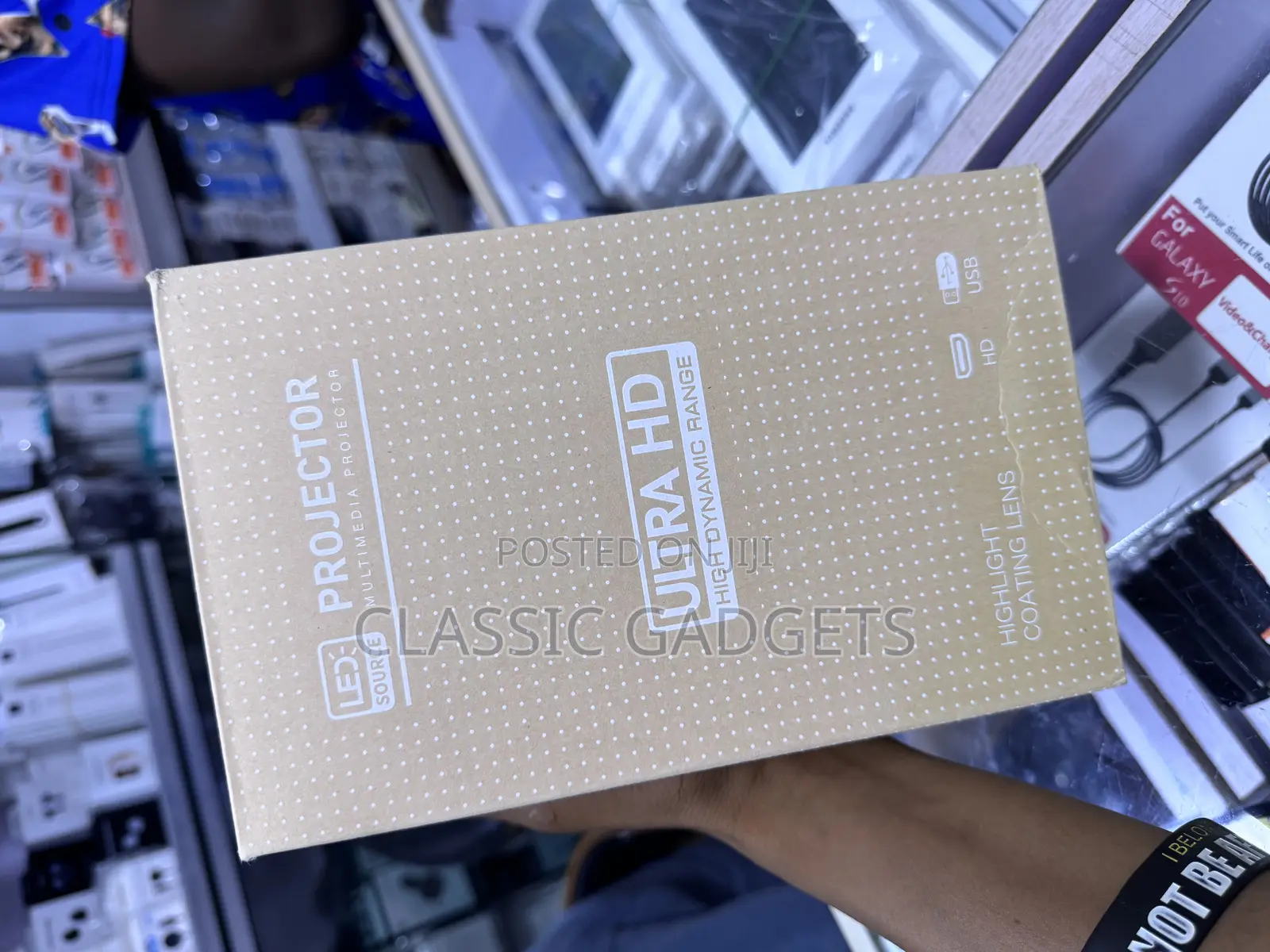 Led Source Ultra HD High Dynamic Range Projector HY300