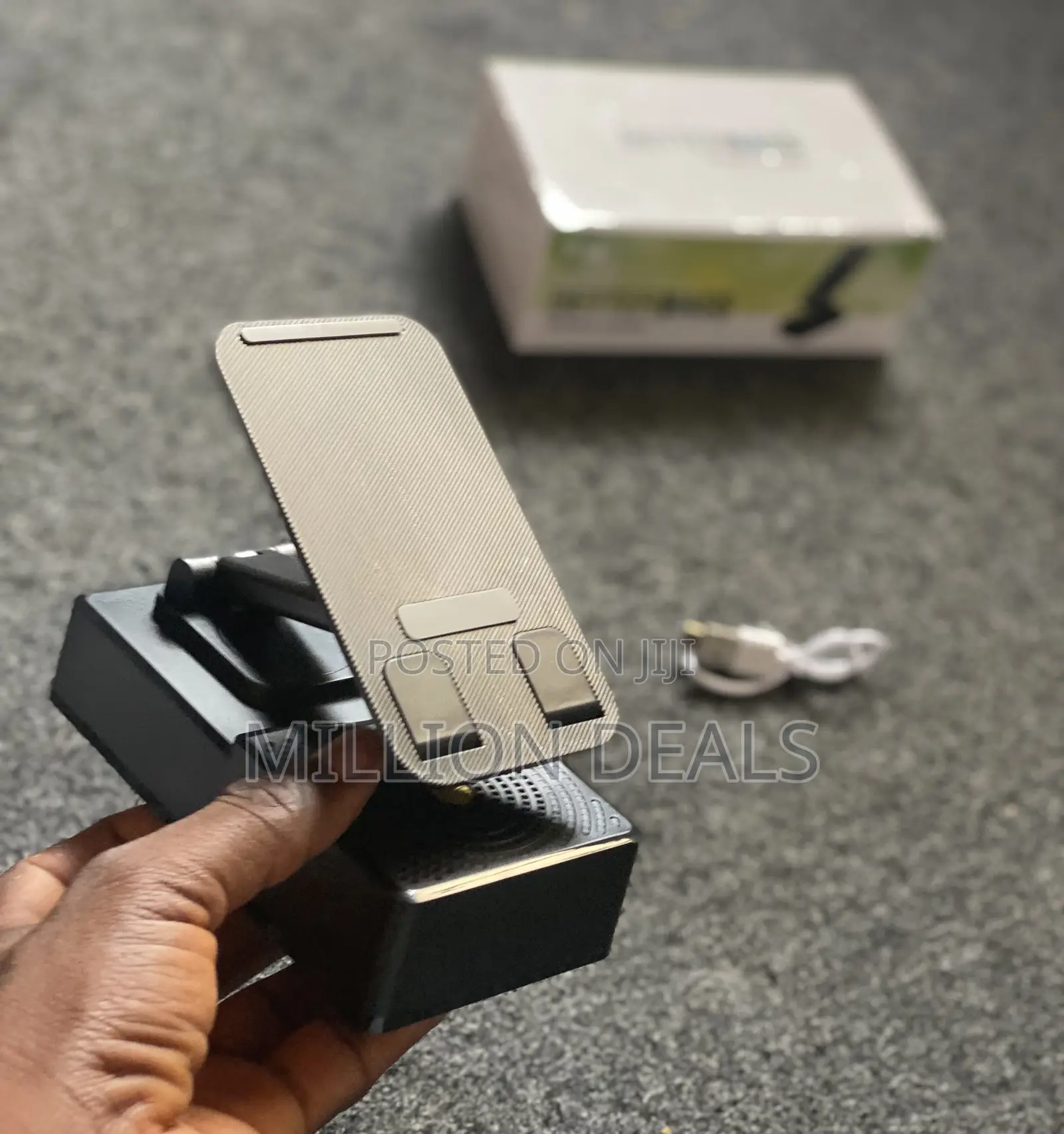 Unique Wireless Speaker Bracket Sound System