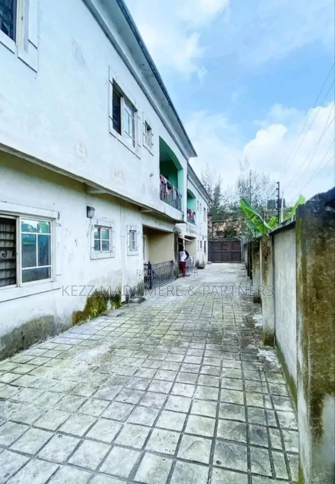 5bdrm Block of Flats in Igwuruta Eneka Rd , for sale