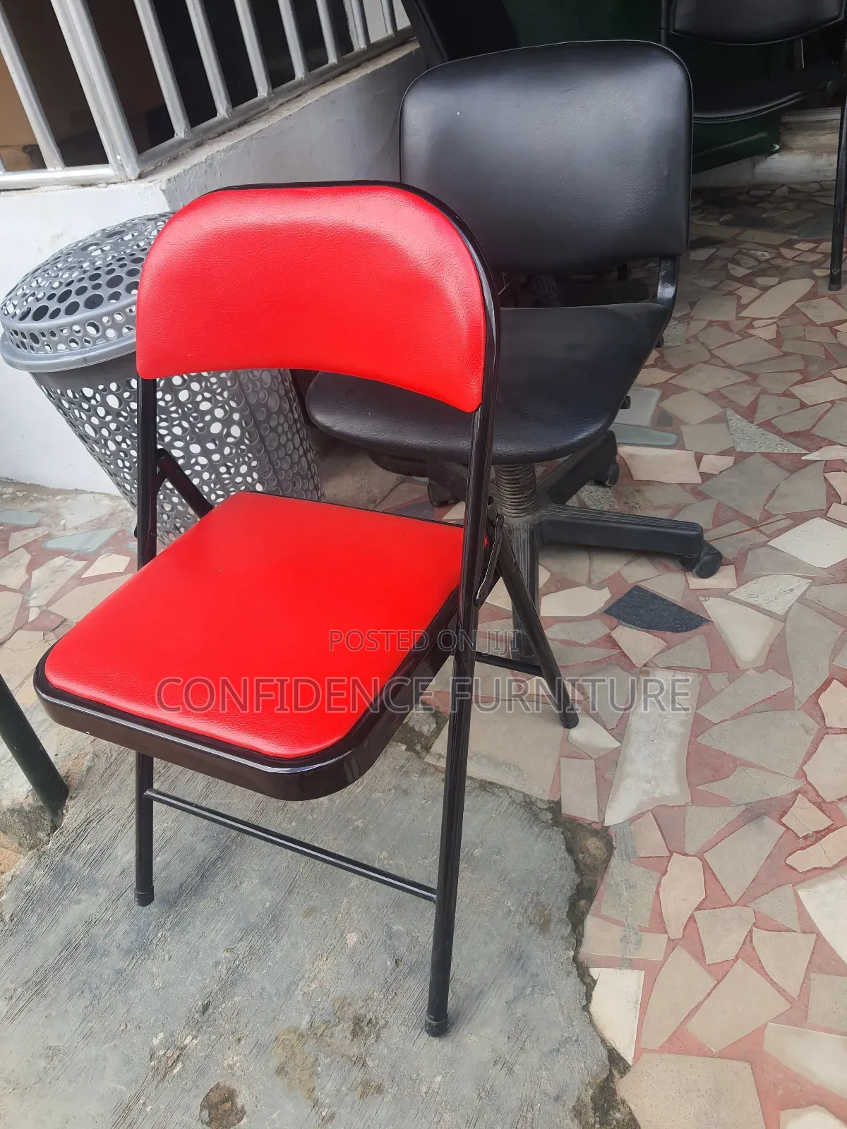 Portable And Foldable Resting/Reading Chair