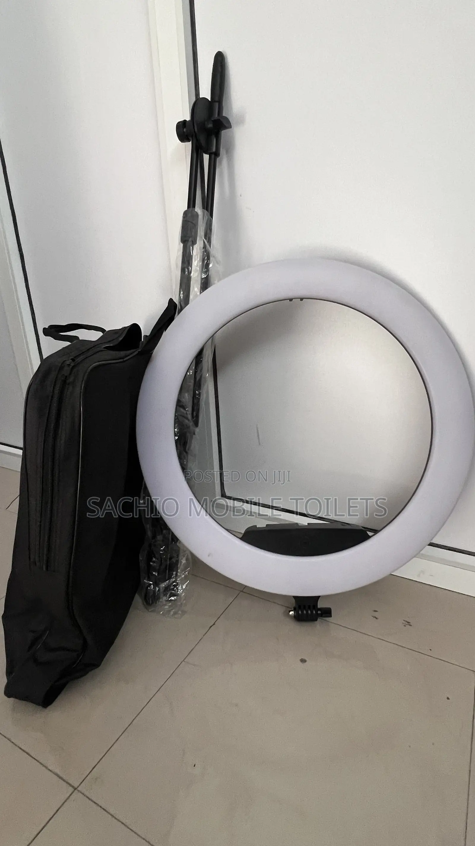 Ring Light With Battery Space and Carrier Bag