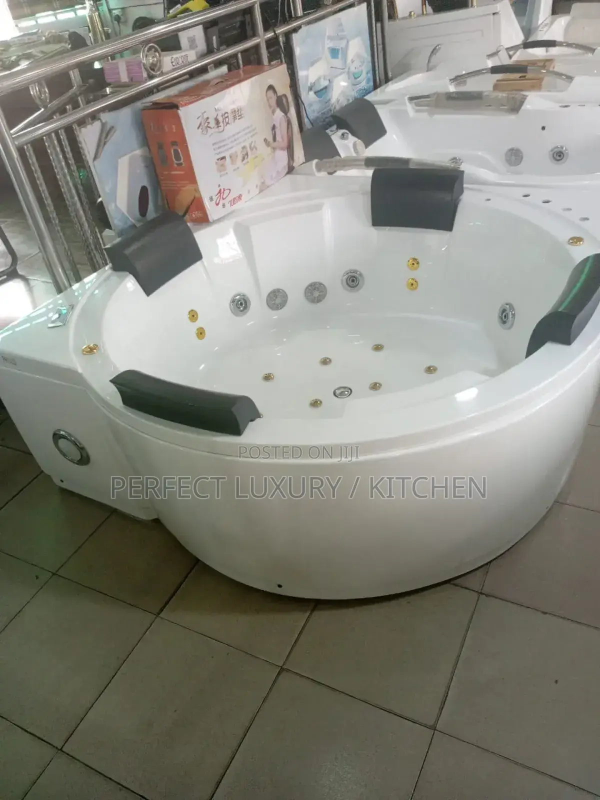 Executive Luxury 4 Seater Jacuzzi Bath With Television