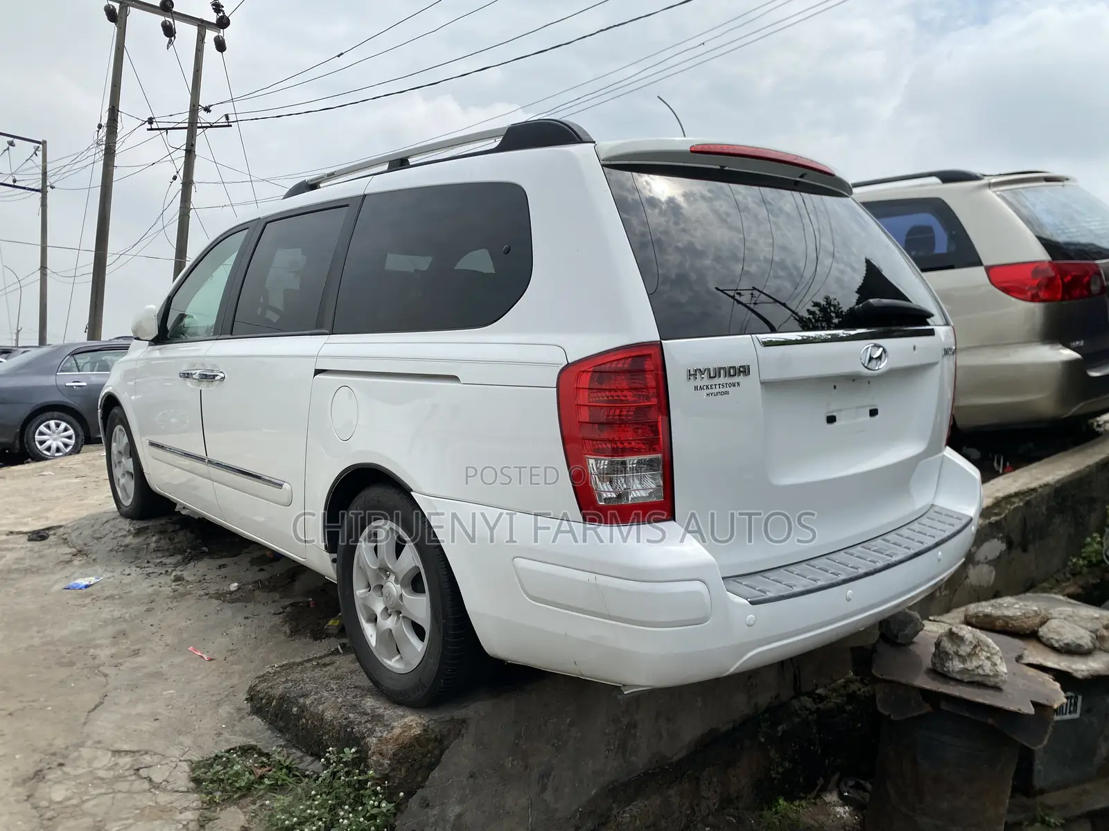 Hyundai Entourage Limited FWD 2007 White