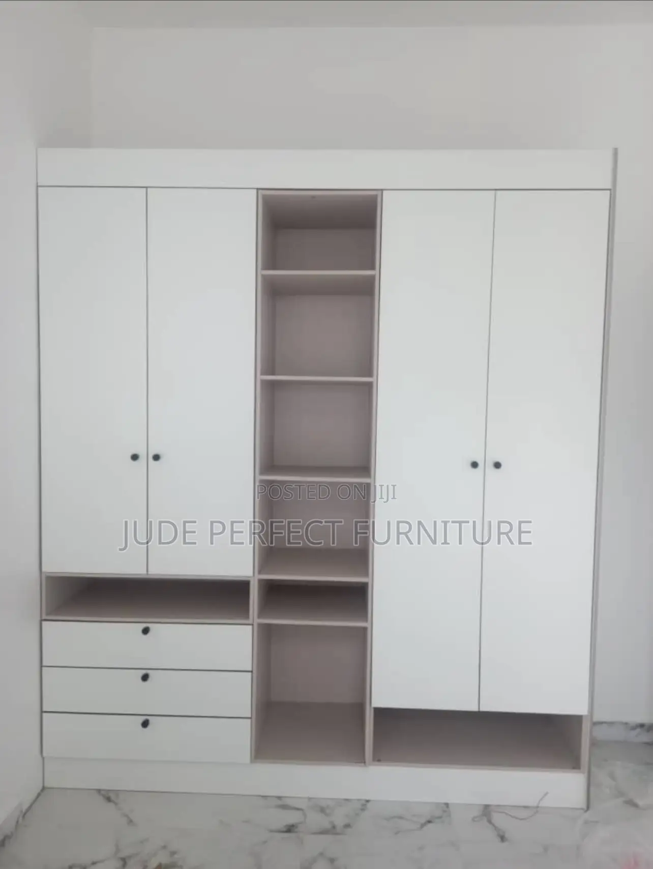 Quality Family Size Wardrobe