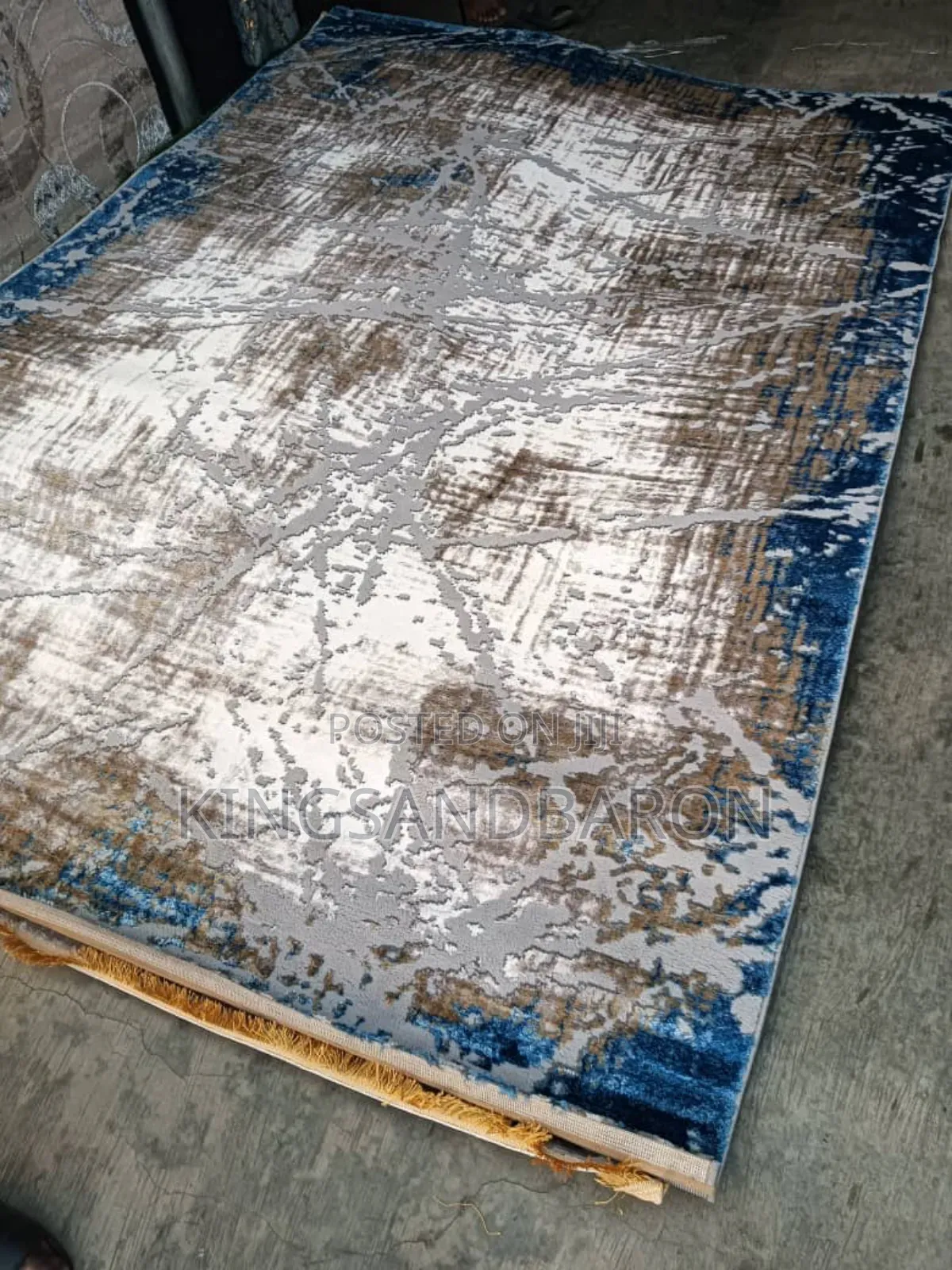 5x7fts Cream, Blue and Brown Turkey Center Rug