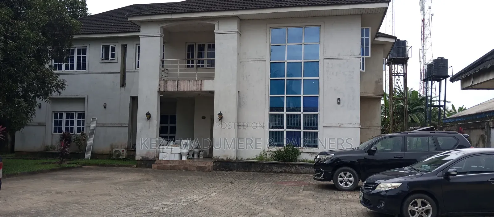 5bdrm Duplex in Mercy Land Area, for sale