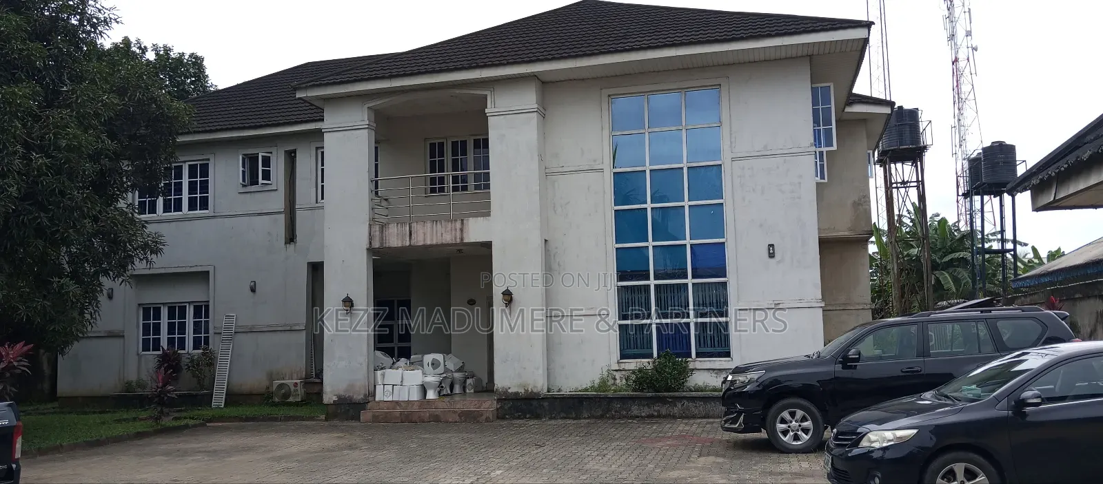5bdrm Duplex in Mercy Land Area, for sale