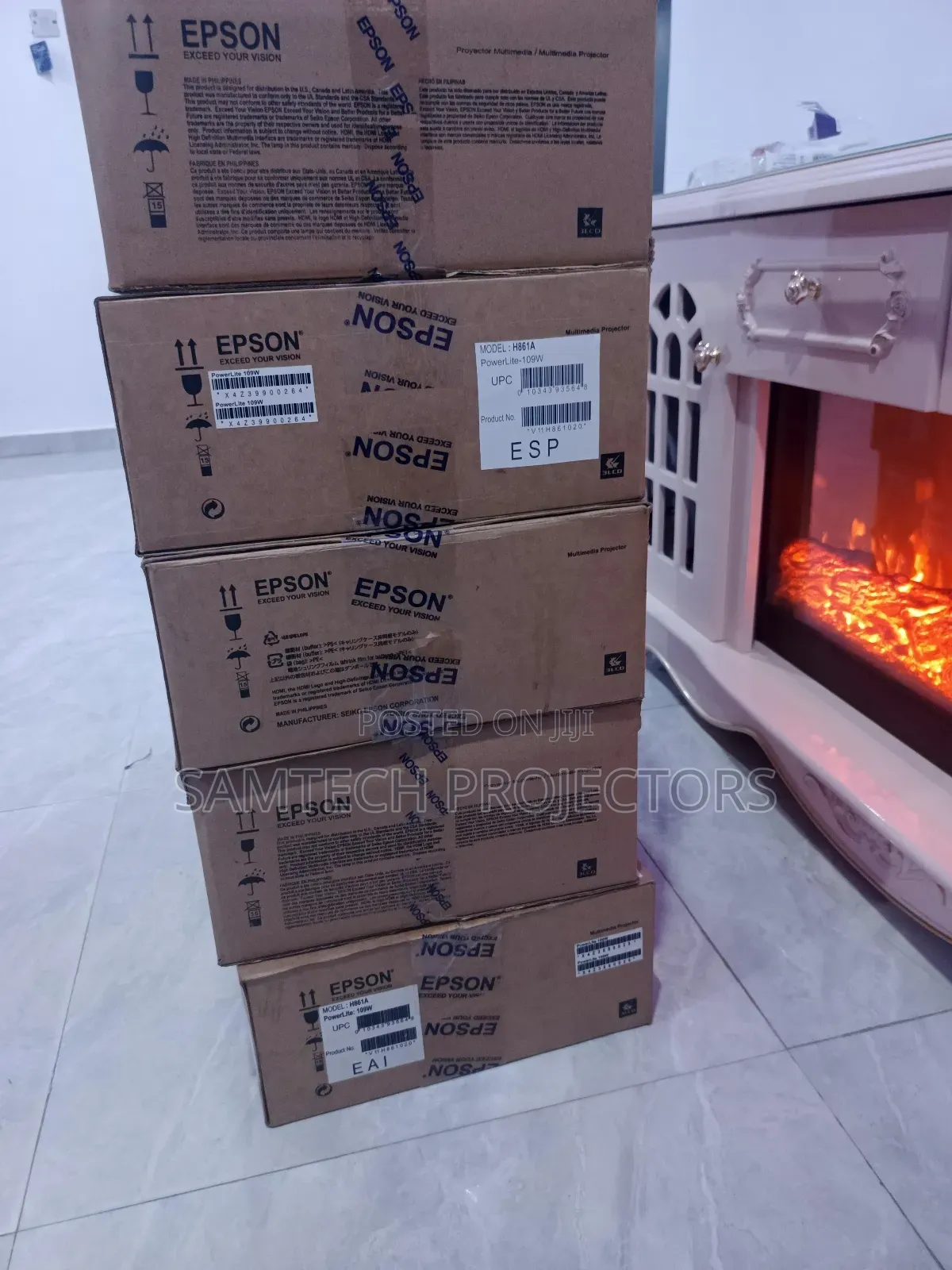 Epson Daylight Projector In Abuja,Ph Lekki, Island, Ikeja.