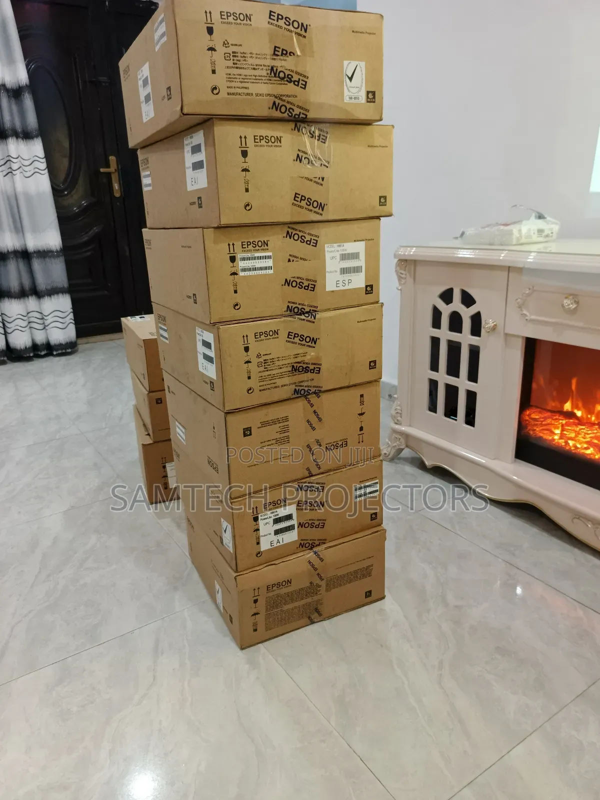 Epson Daylight Projector In Abuja,Ph Lekki, Island, Ikeja.