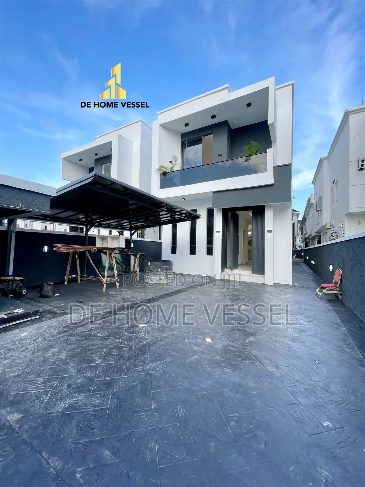 5bdrm Duplex in Osapa london for sale