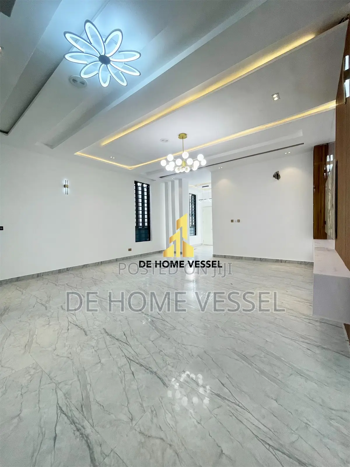 5bdrm Duplex in Osapa london for sale