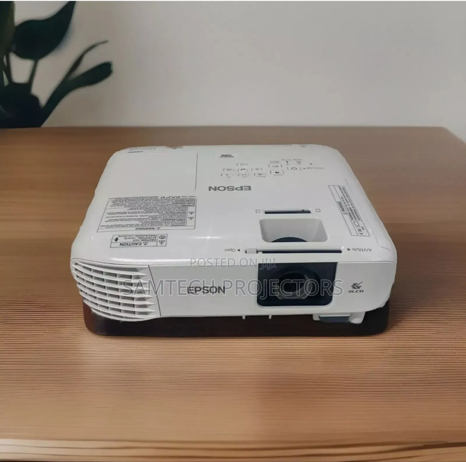 Epson Daylight Projector In Abuja,Ph Lekki, Island, Ikeja.
