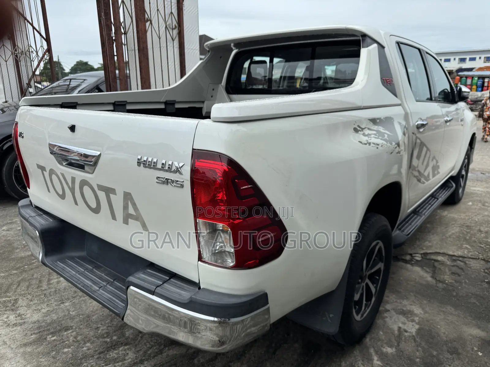 Toyota Hilux 2020 White
