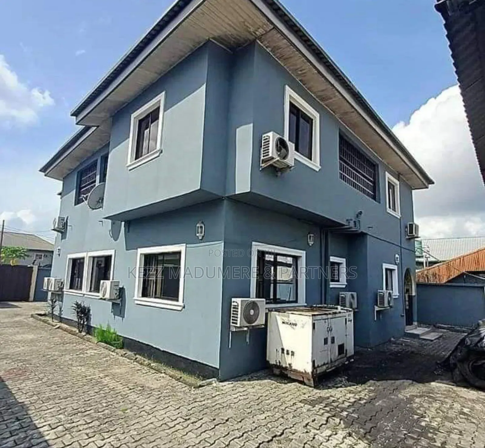 8bdrm Duplex in Dr Peter Odili, for sale