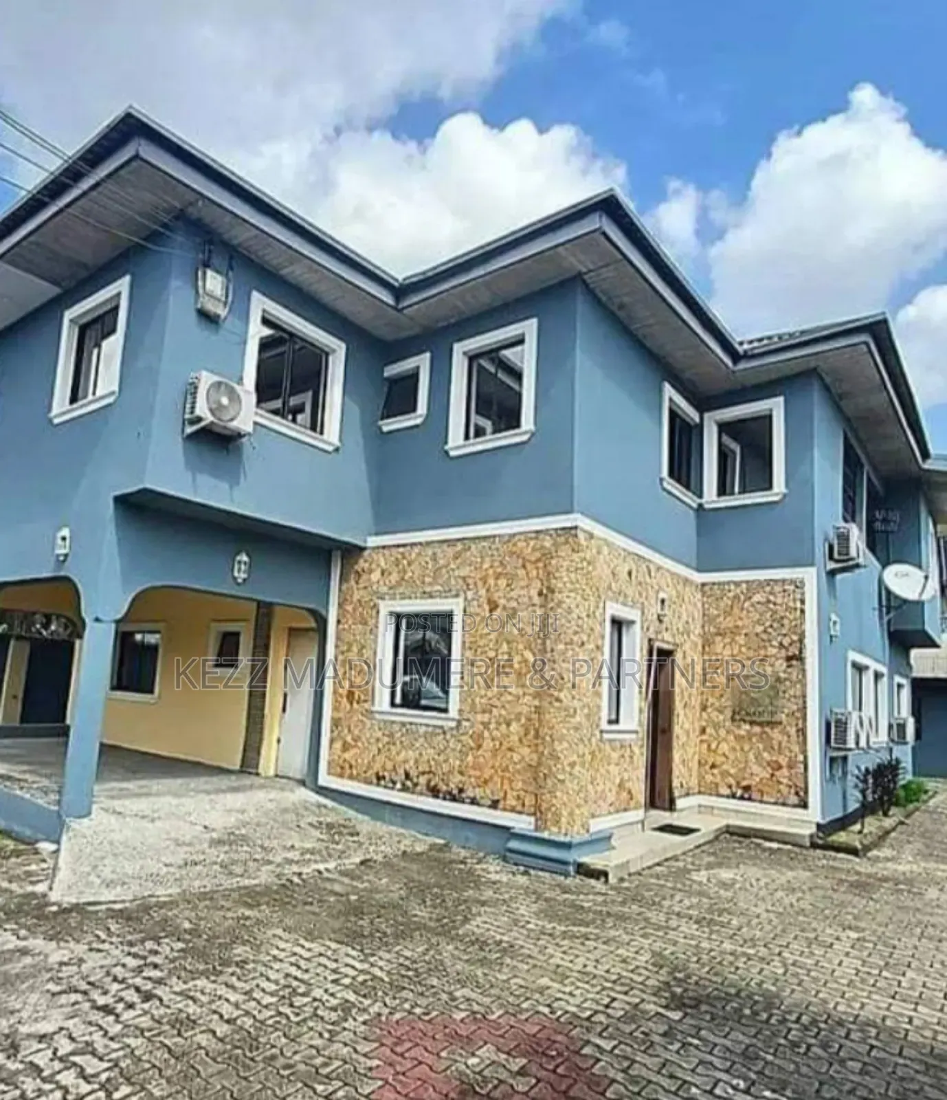 8bdrm Duplex in Dr Peter Odili, for sale