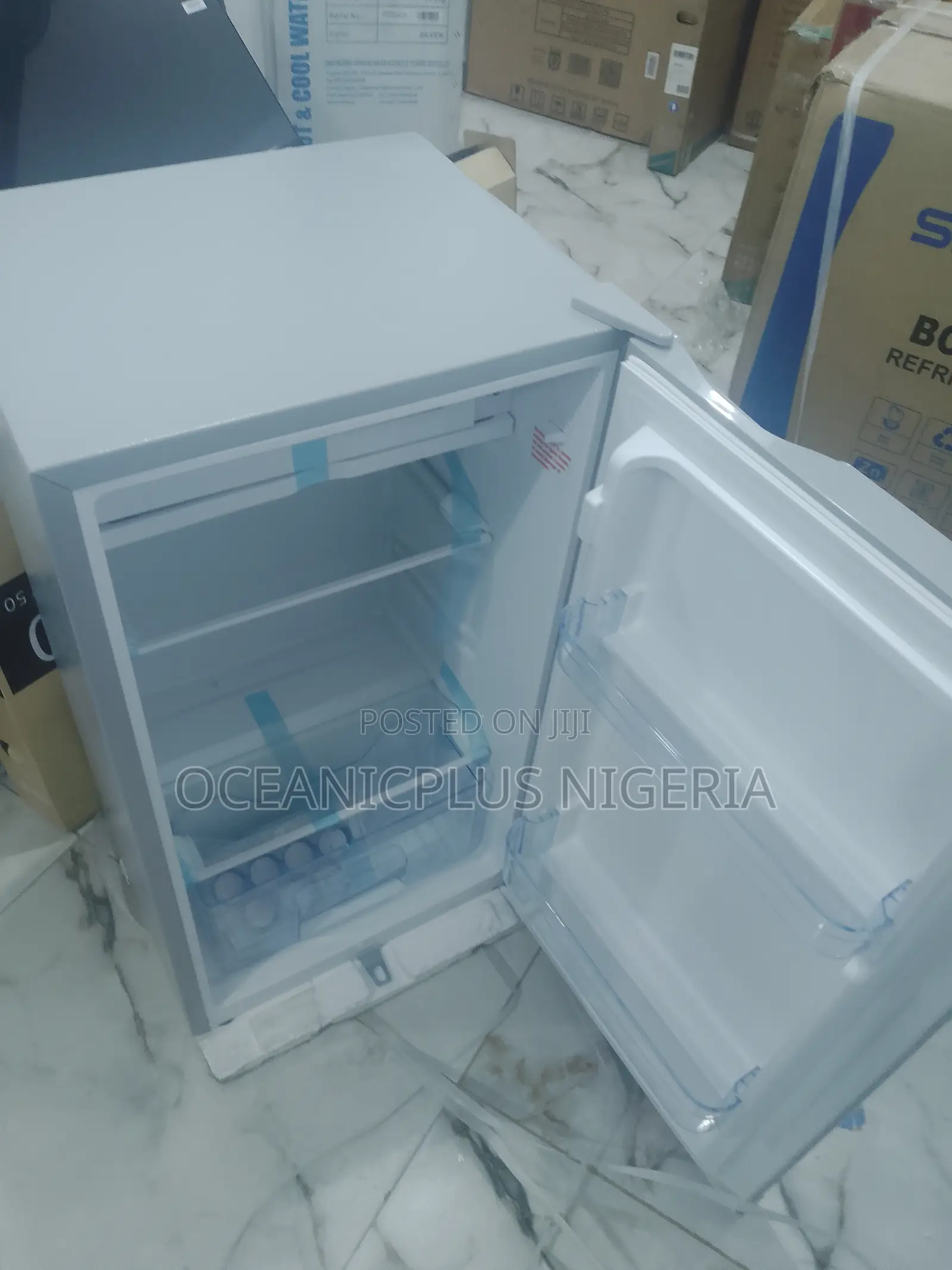Ultimate 90L Skyrun Single Door Refrigeror