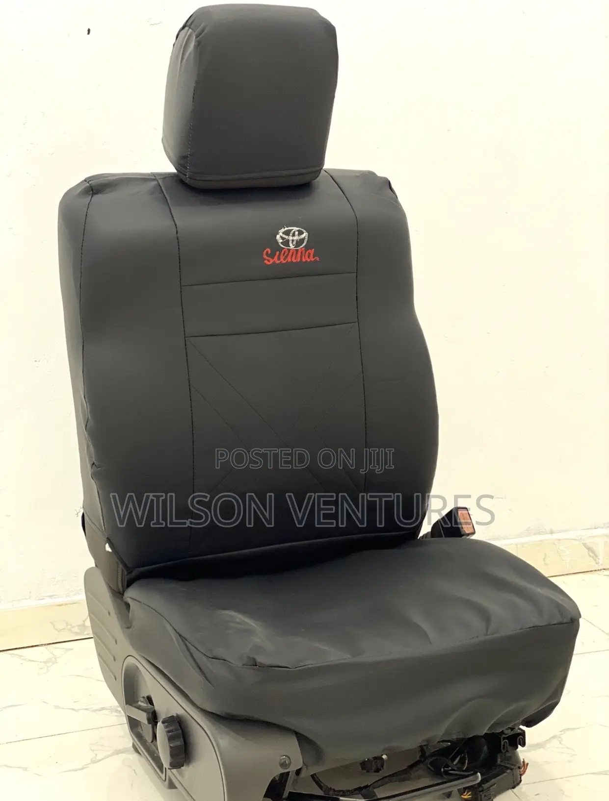Plain Black Sienna Seat Cover