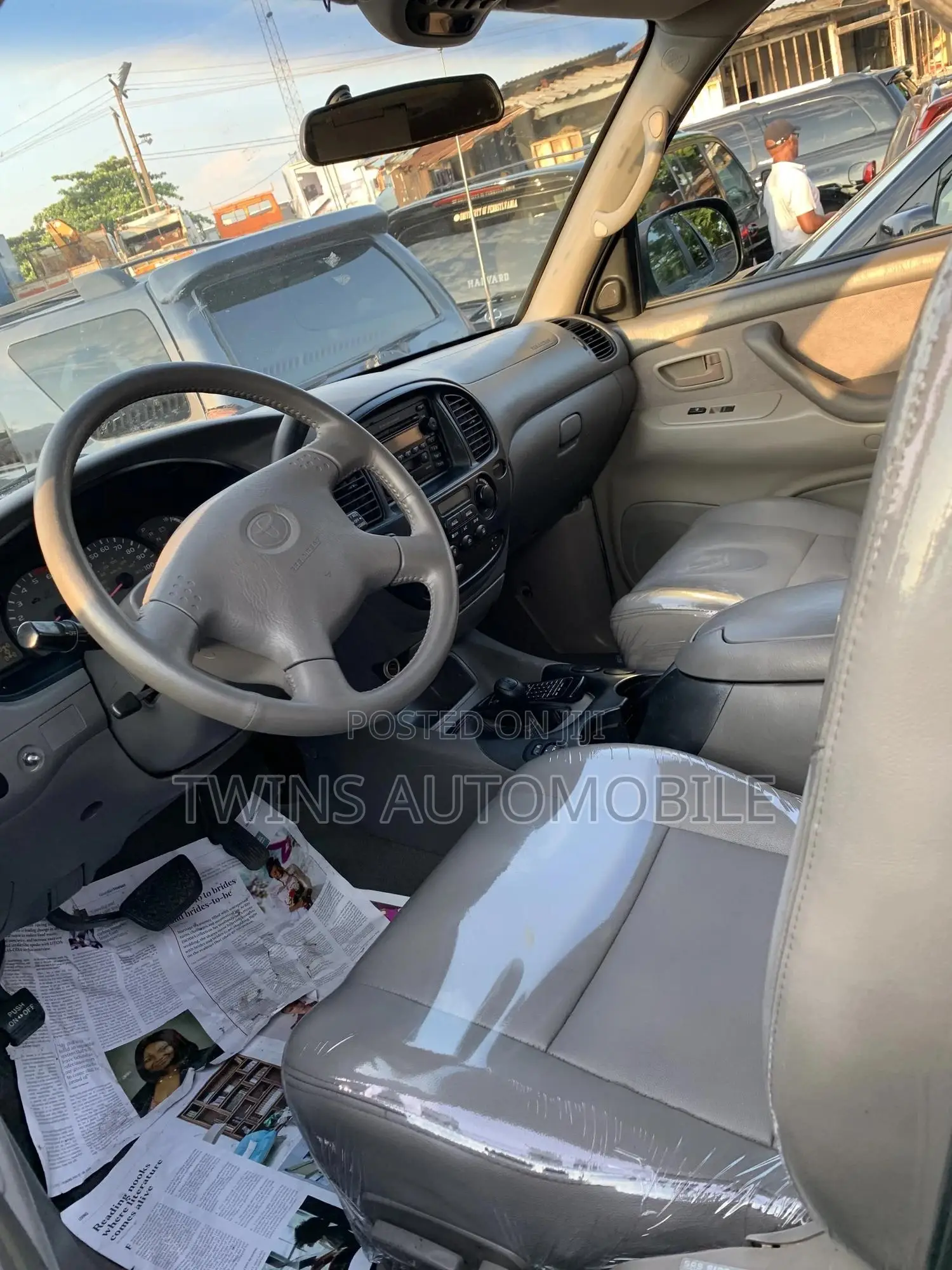 Toyota Sequoia 2004 Silver