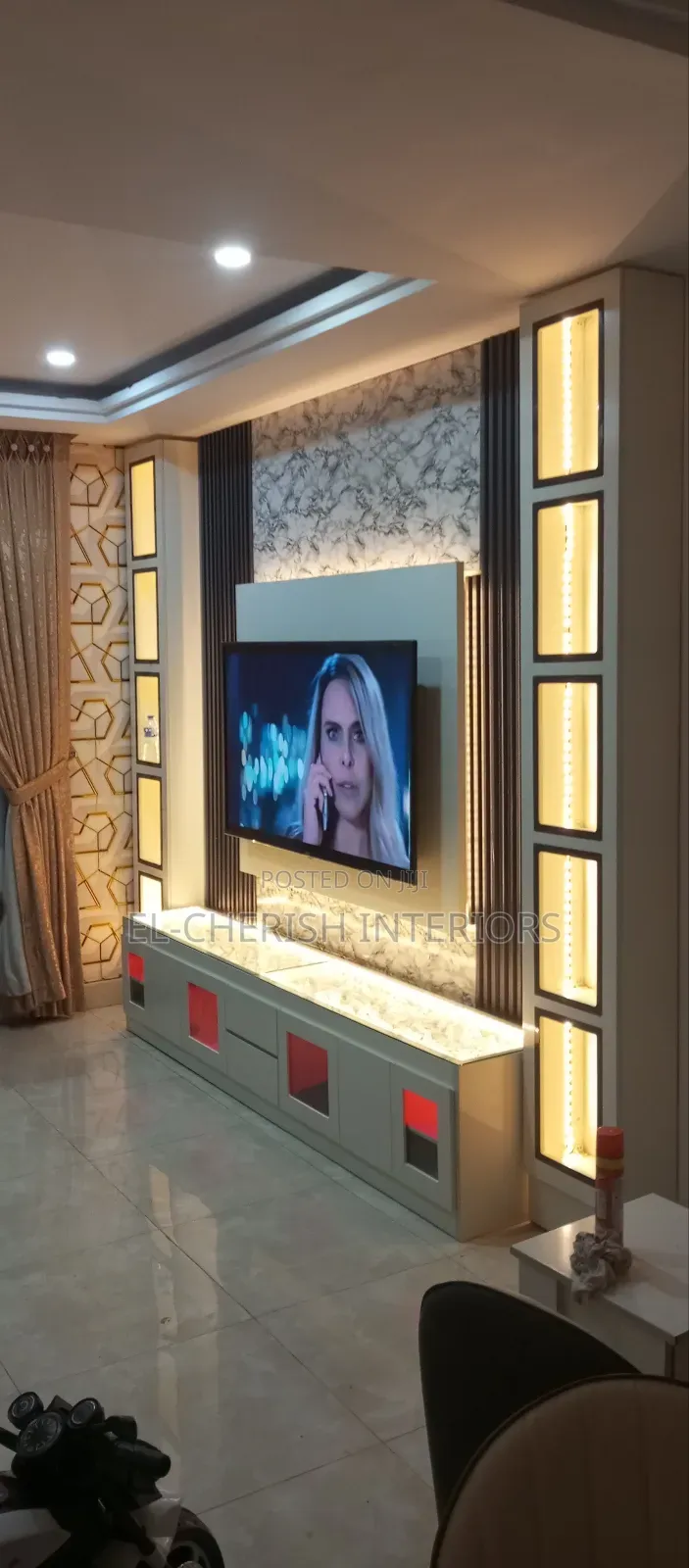 Bankzy Tv Unit