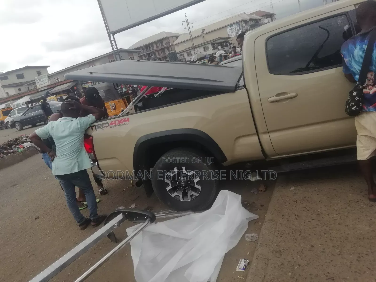 Boot Cover Shock for Toyota Tacoma 6ft Long += at #":%