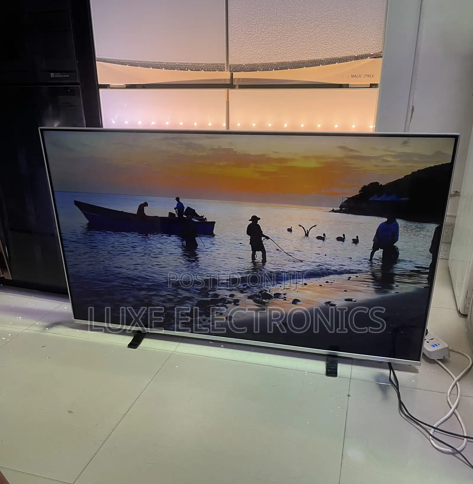55 Inches Phillips Frameless Android Tv With Ambient Light