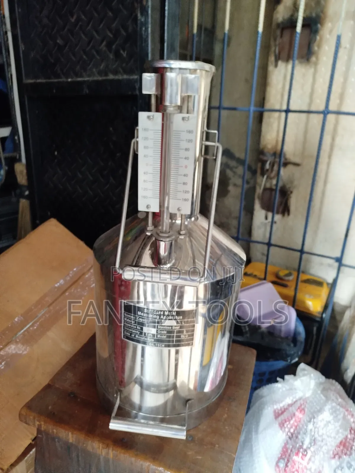 Measuring Apparatus 10 Liters.