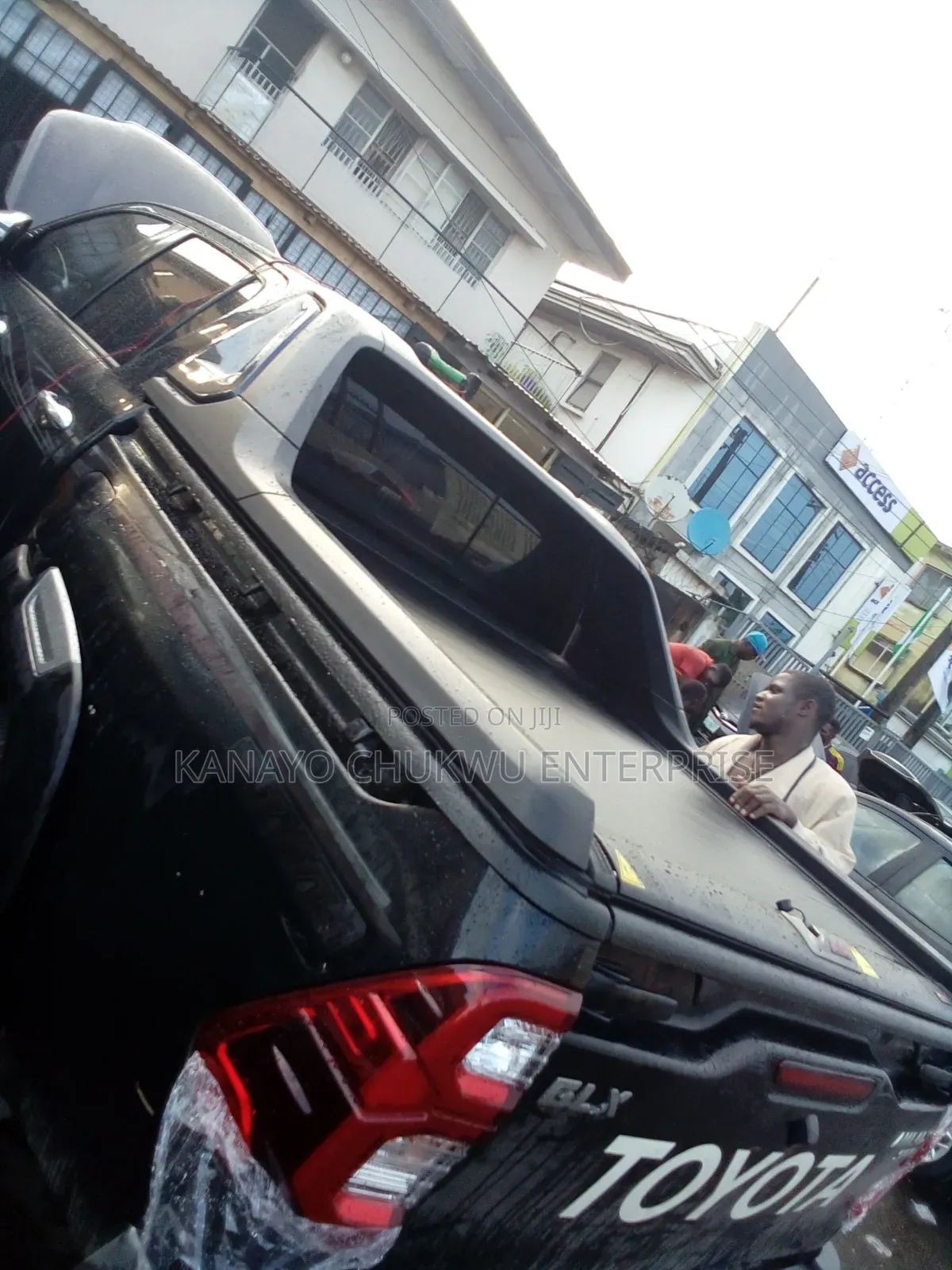 Rolling Back Cover for Toyota Hilux GR