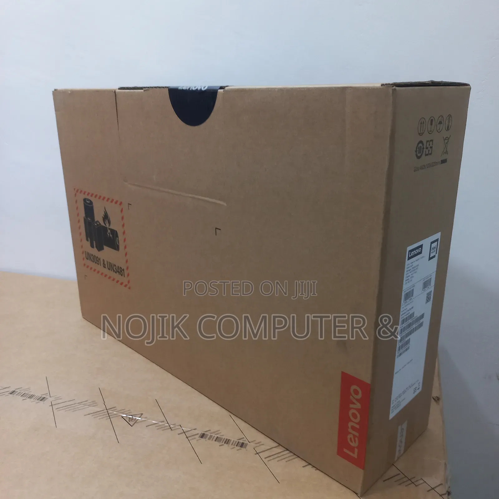 New Laptop Lenovo V14 G4 IRU 8GB Intel Core I5 SSD 256GB