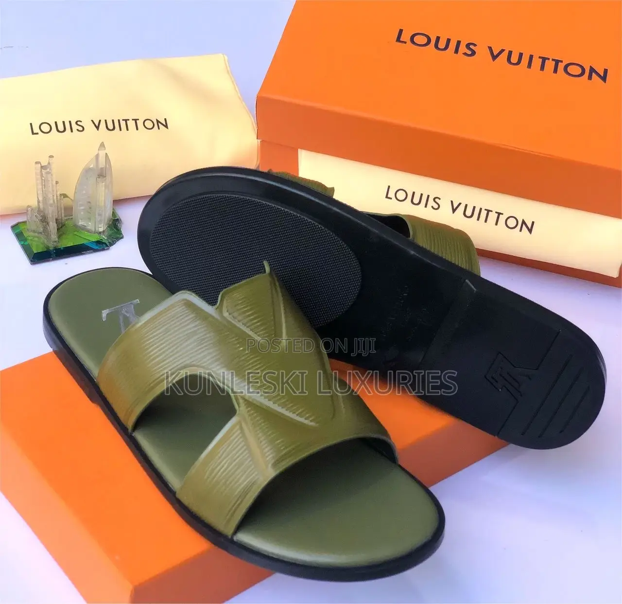 Original Louis Vuitton Men Logo Leather Slippers Collection