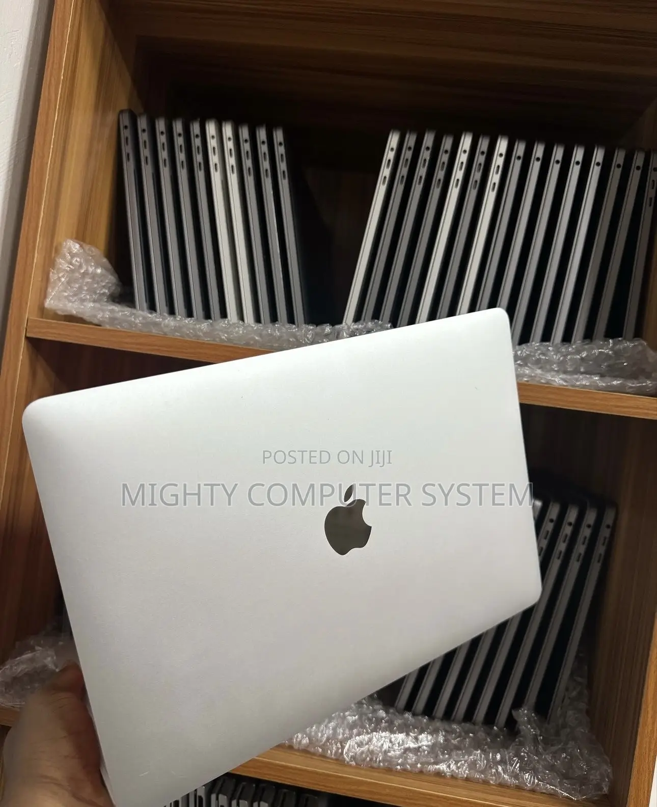 Laptop Apple MacBook Pro 2019 16GB Intel Core I5 SSD 256GB
