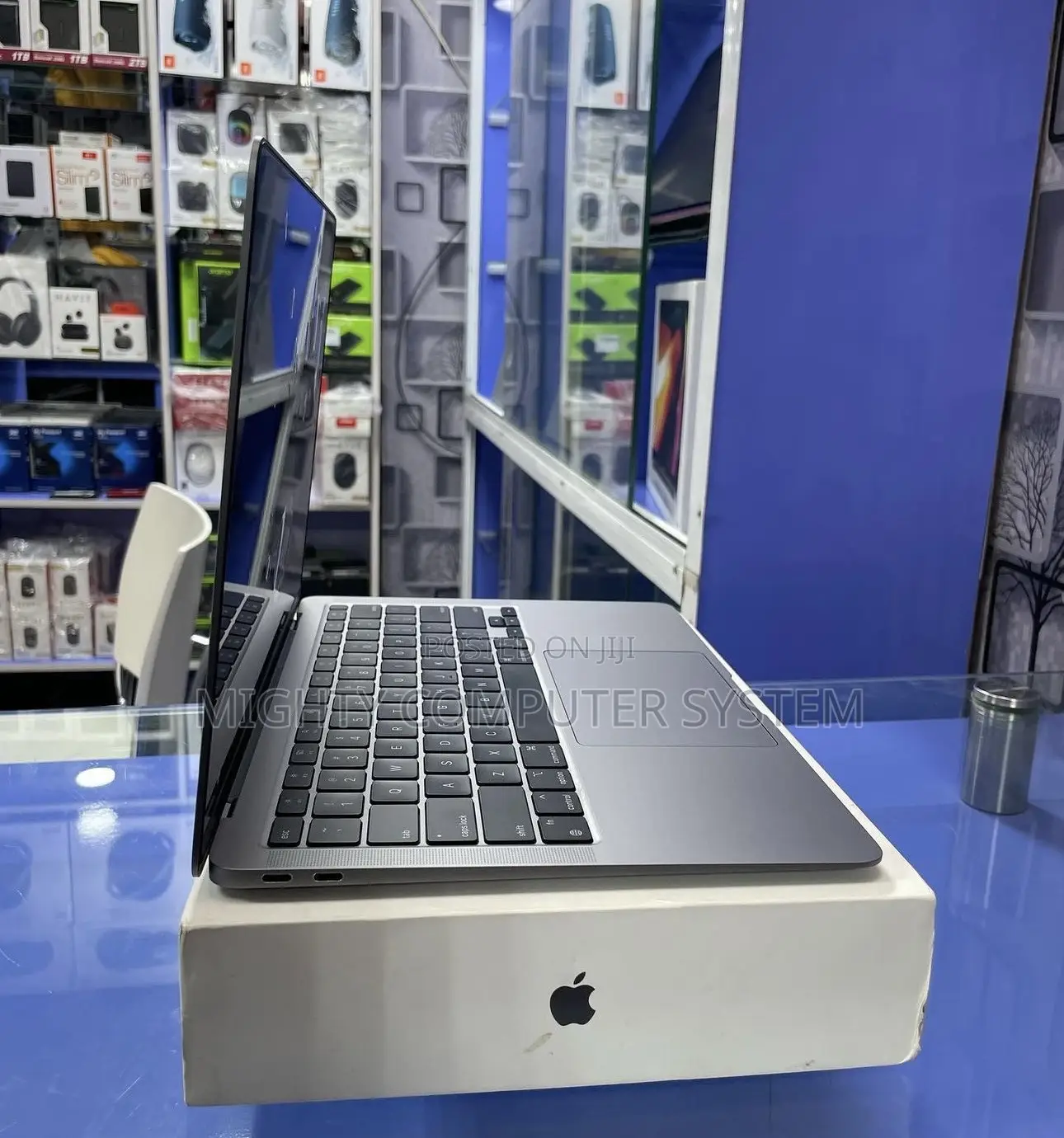 Laptop Apple MacBook Air 2020 8GB Intel SSD 256GB