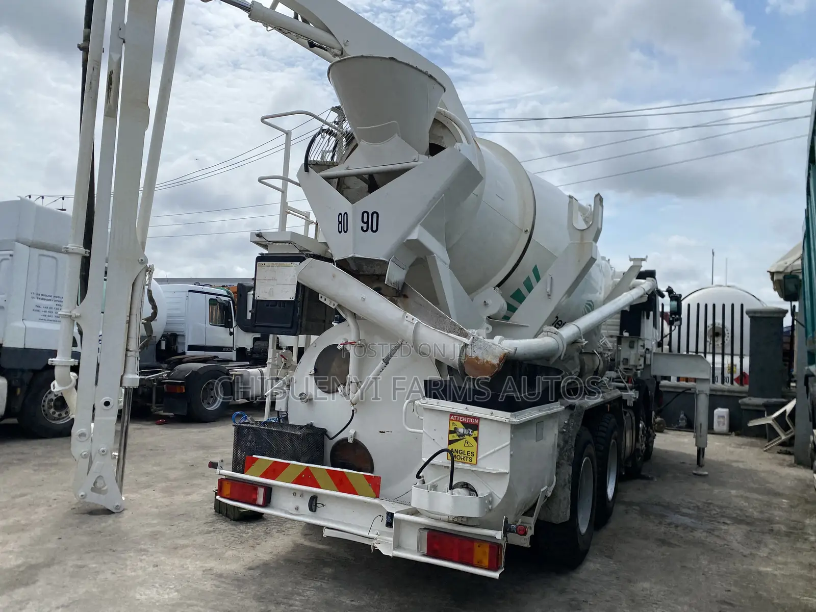 CONCRETE MIXER With Pump - 12 Tyres (10 Cubic)