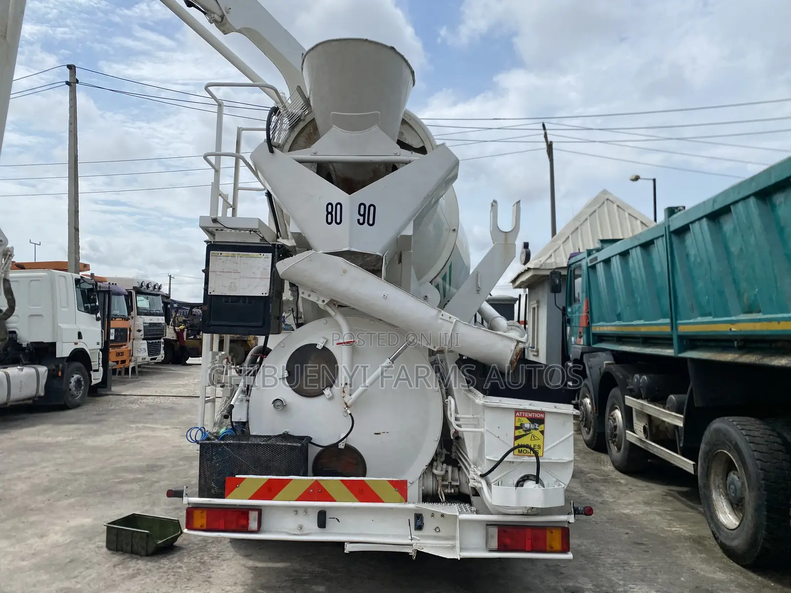 CONCRETE MIXER With Pump - 12 Tyres (10 Cubic)
