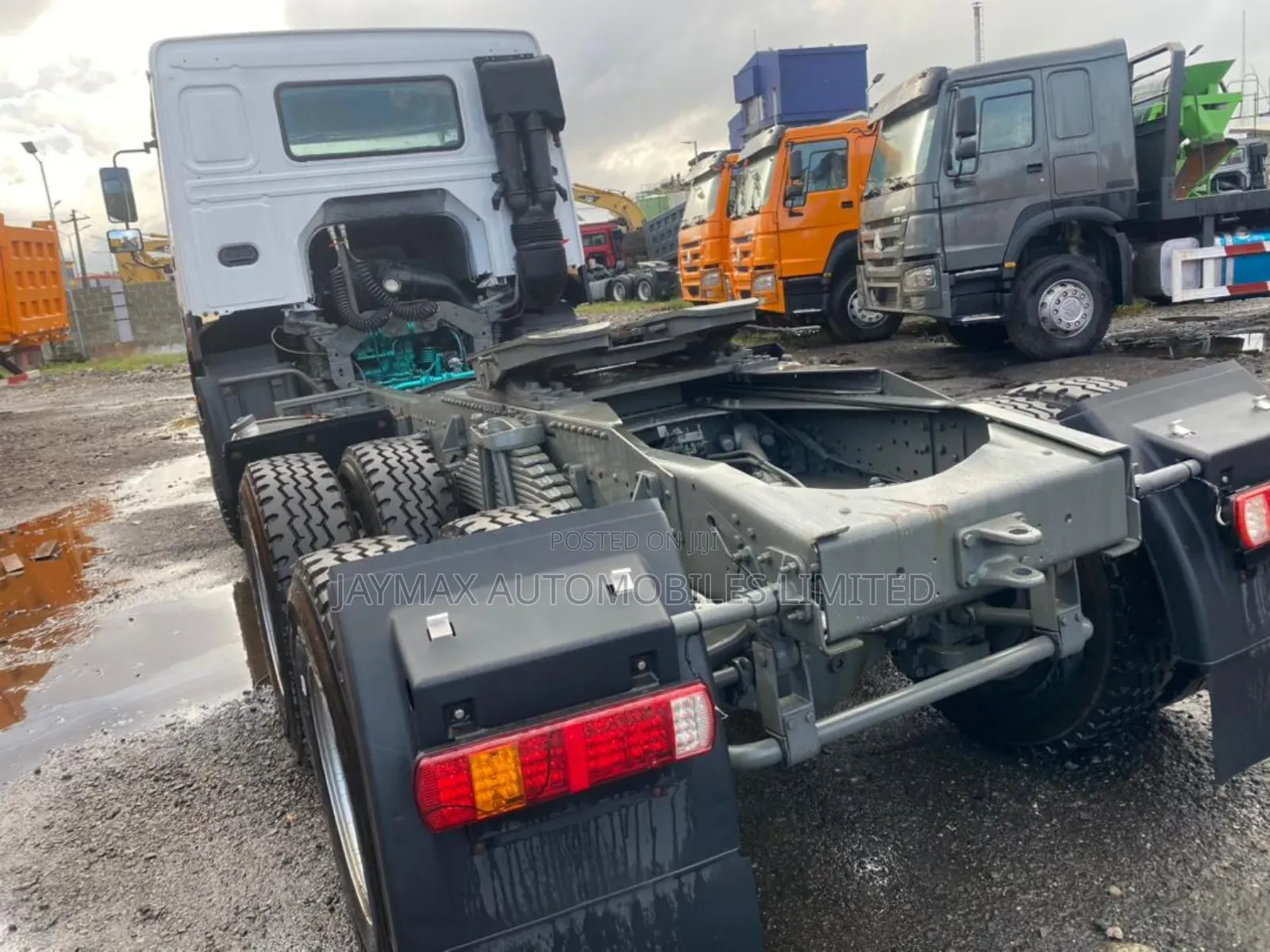 White Howo 371 Tractor Head