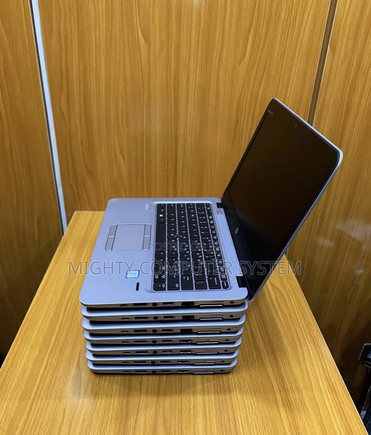 Laptop HP EliteBook 820 G3 8GB Intel Core I5 SSD 256GB