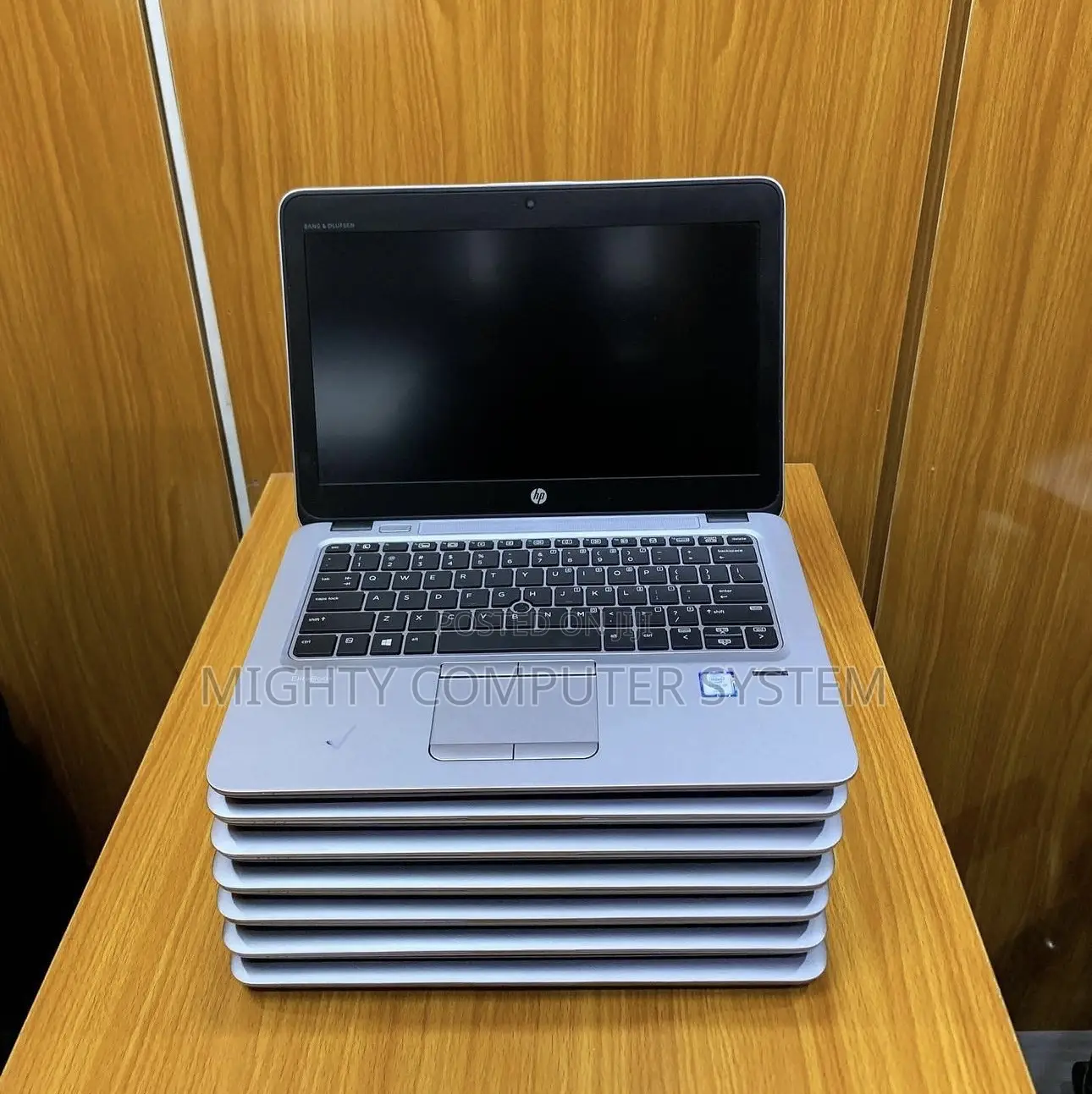 Laptop HP EliteBook 820 8GB Intel Core I5 SSD 256GB