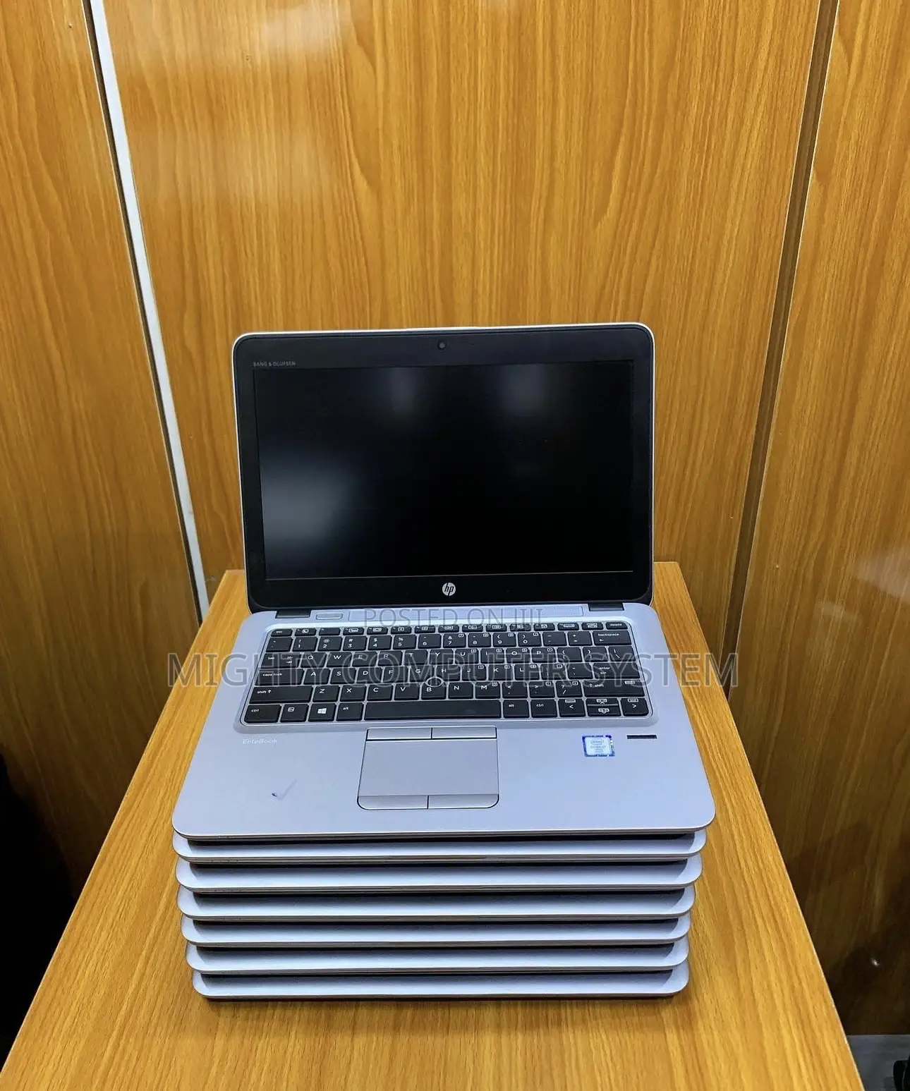 Laptop HP EliteBook 820 8GB Intel Core I5 SSD 256GB