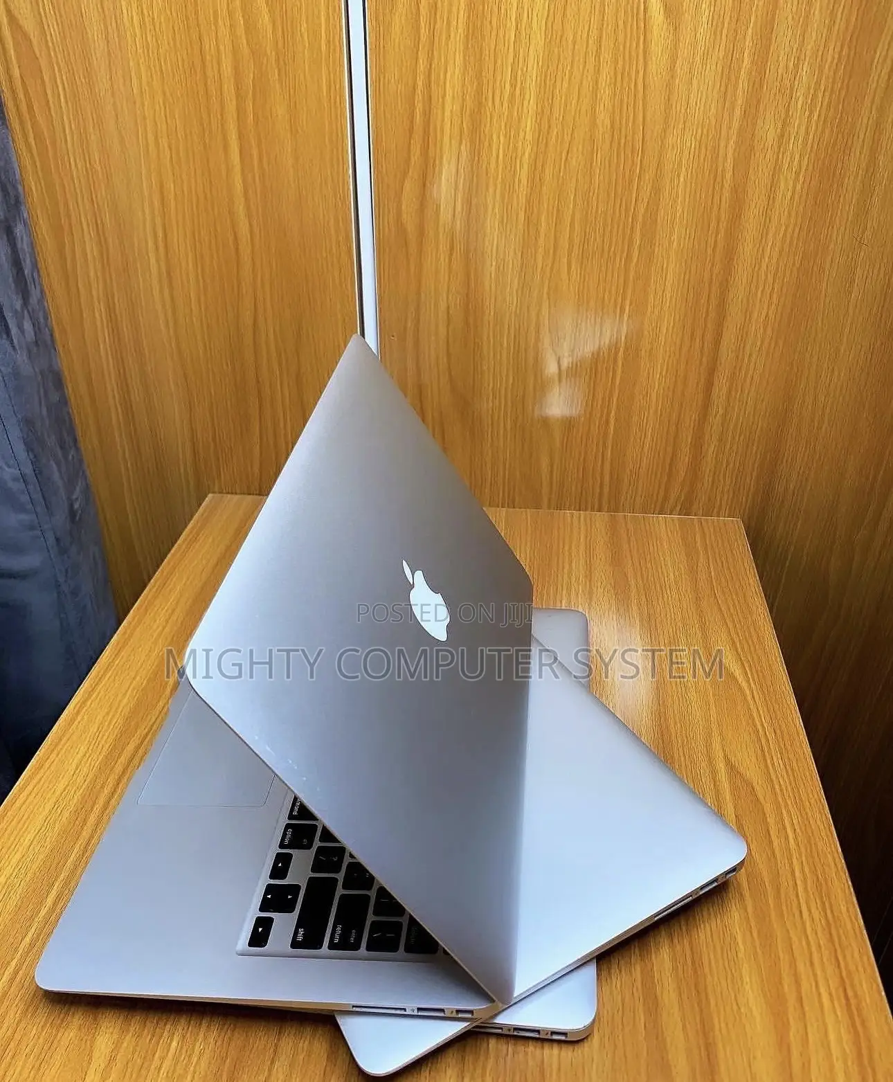 Laptop Apple MacBook Air 2015 8GB Intel Core I5 SSD 256GB