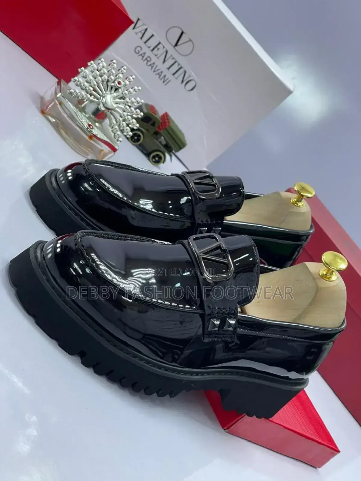 Valentino Quality Men Shoe