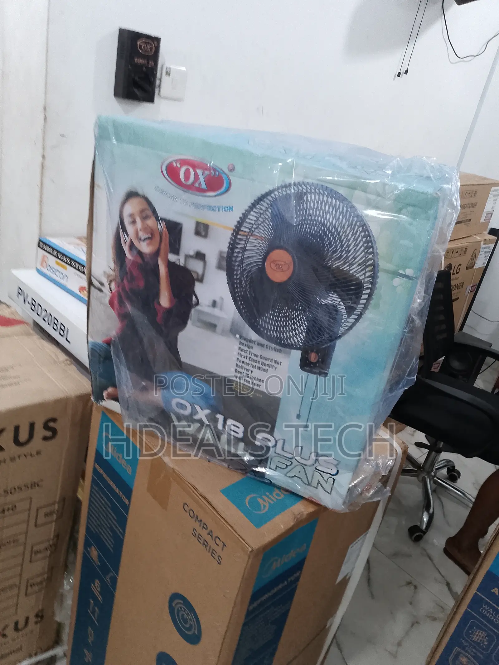 Quality Wall Mounted OX 18' Inches Fan