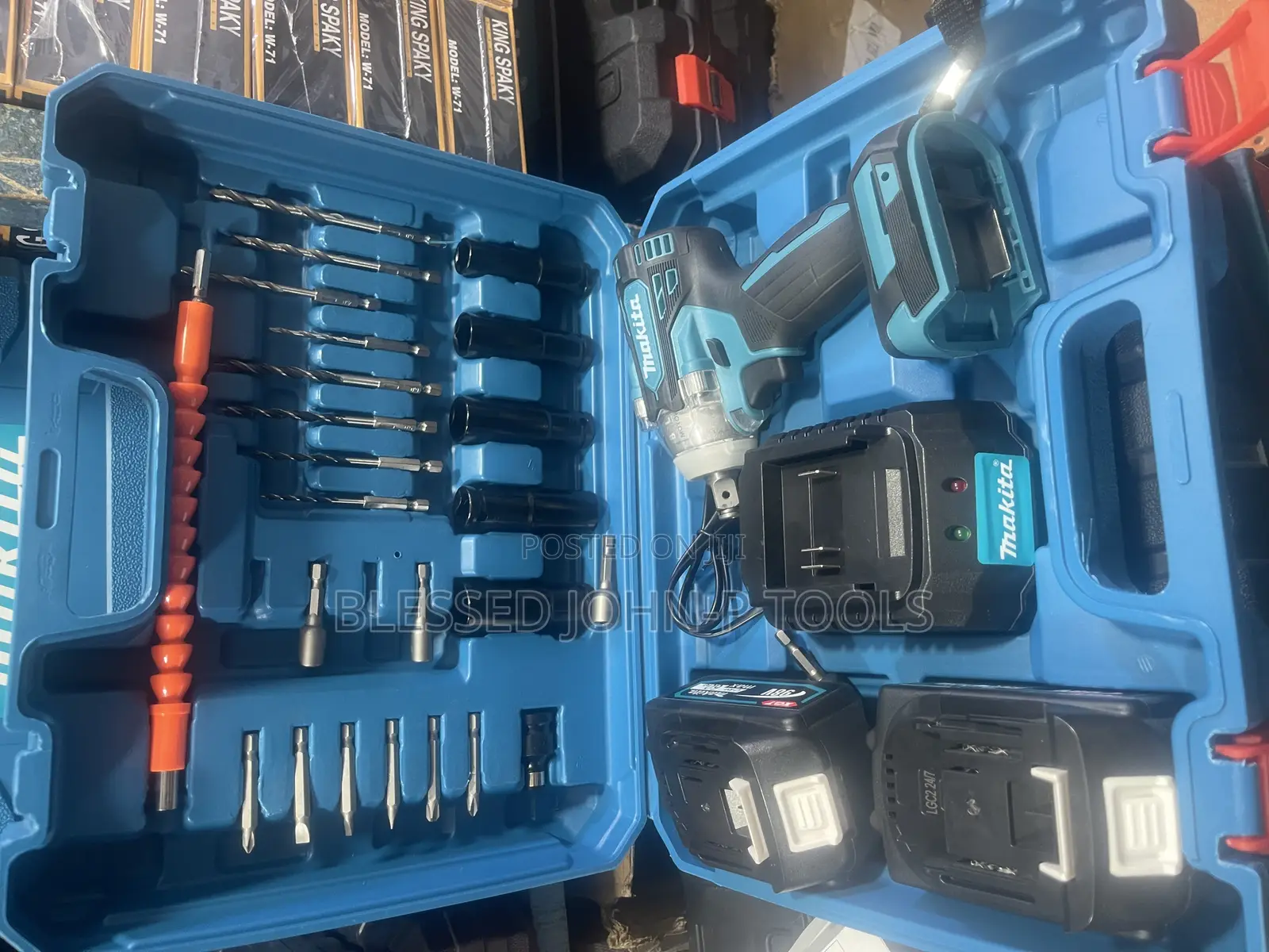 Cordless Impact Wrench Kit