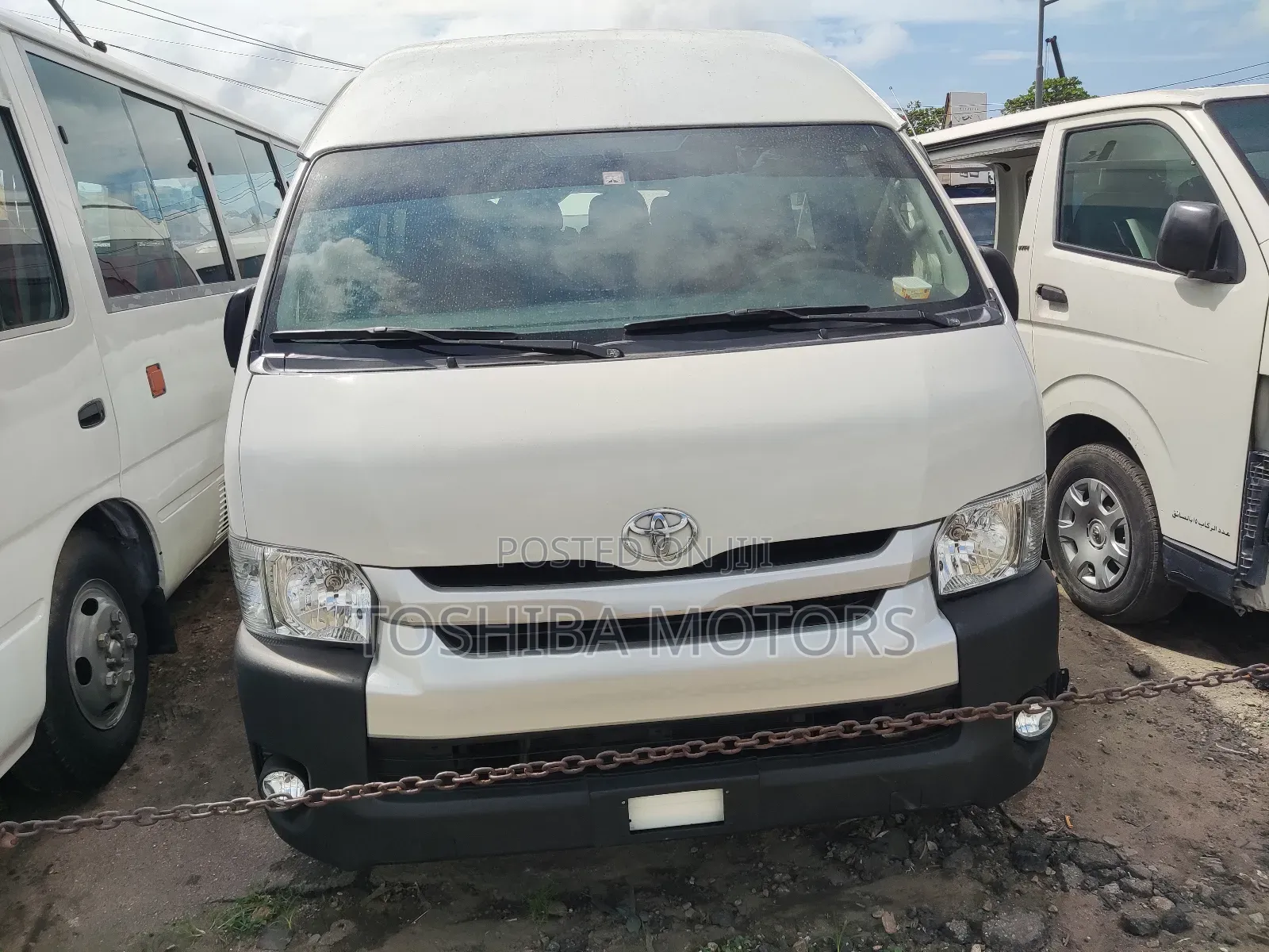 Toyota HiAce 2017 White
