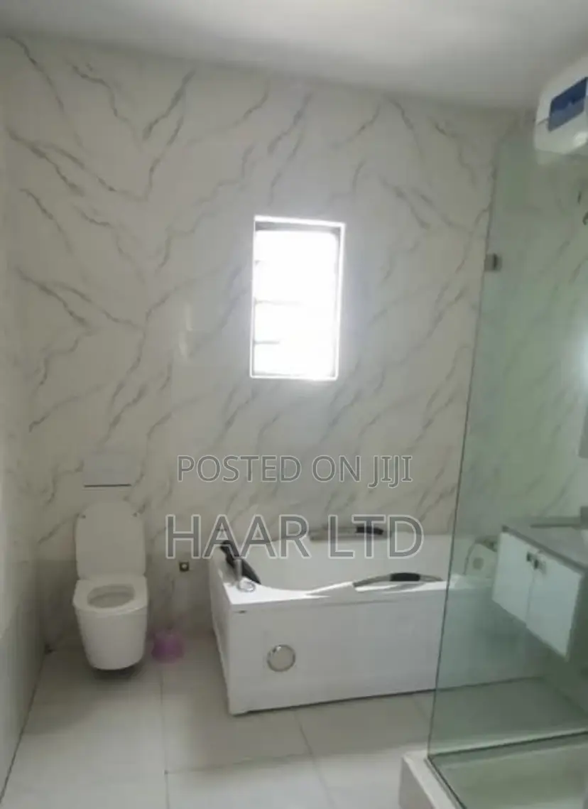 Monthly Elite Room for Monthly Rent With Pool and Gym