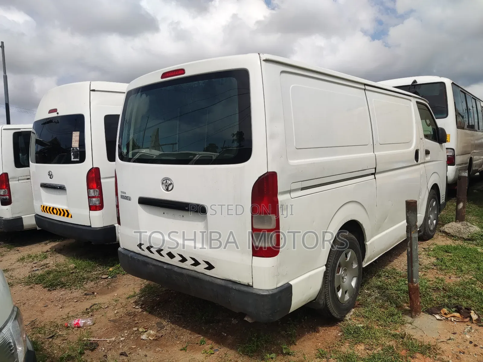 Toyota HiAce 2010 White