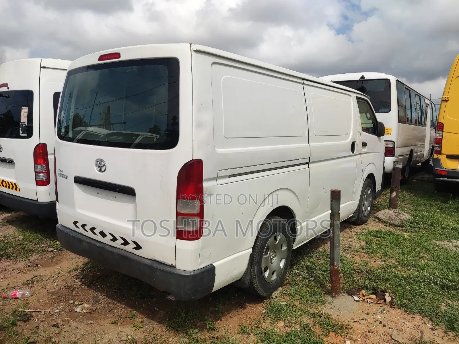 Toyota HiAce 2010 White