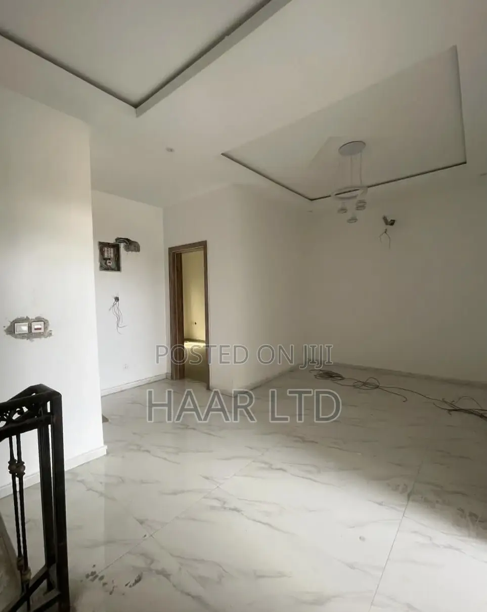 4bdrm Duplex in Lagos Island / Lagos Island for rent