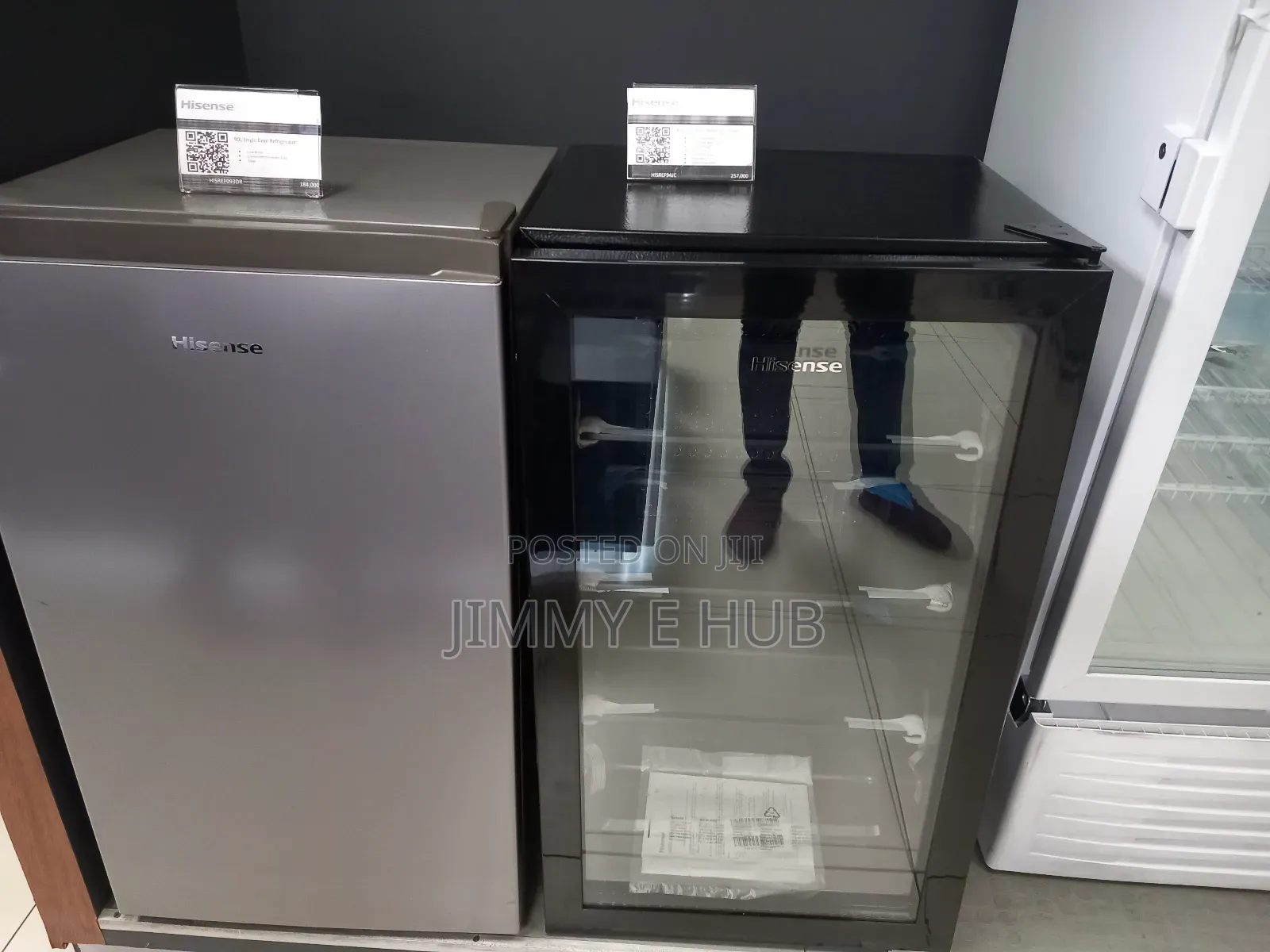 Hisense JC-94 91L Glass Door Beverage Cooler